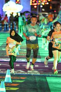 BIB: 1377, 13819, 130
                            <button type="button" onclick="openModal(28181770)" class="btn btn-primary btn-sm float-right btn-popup" data-toggle="modal" data-target=".modal-high-quality">
                        <i class="fas fa-shopping-cart"></i> Add to Cart
                    </button>
                                            <button type="button" onclick="isThisMe(28181770, true)" class="btn btn-success btn-sm float-right btn-popup btn-isme hidden" data-toggle="tooltip" data-placement="bottom" title="นี่คือรูปของคุณใช่ไหม คลิกที่นี่เพื่อเอาเข้าอัลบั้ม">
                        <i class="fas fa-plus"></i> Add to album
                    </button>
                    <button type="button" onclick="isThisMe(28181770, false)" class="btn btn-warning btn-sm float-right btn-popup btn-isnotme hidden">
                        <i class="fas fa-ban"></i> Remove from album
                    </button>